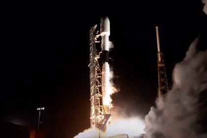 SpaceX запустила ракету с турецким спутником SpaceX запустила ракету с турецким спутником
