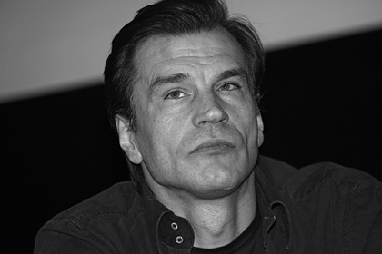 Умер актер Денис Карасев Умер актер Денис Карасев