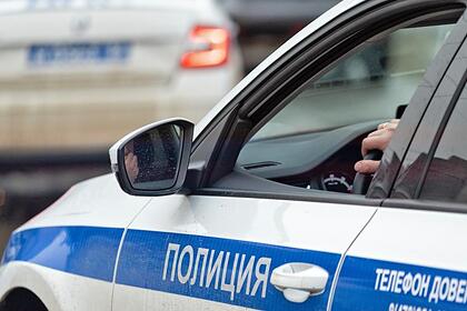 Российские полицейские нашли пропавшую школьницу в квартире мужчины Российские полицейские нашли пропавшую школьницу в квартире мужчины