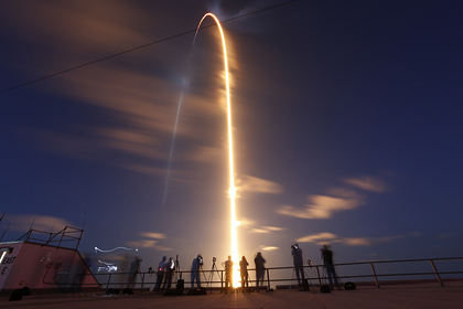 SpaceX впервые отправила на орбиту полностью гражданский экипаж SpaceX впервые отправила на орбиту полностью гражданский экипаж