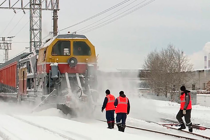 В российском регионе при столкновении поезда и автомобиля погибли трое детей